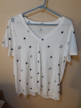 Somoma White t-shirt with Navy Stars Size L Everyday Tee
